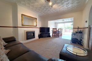 Sitting Room - click for photo gallery